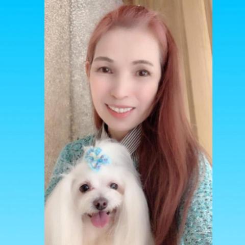 提供富里花園服務的專家黃芷穎