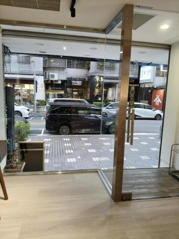 Go GO 居家清潔 - 店面裝潢清潔後