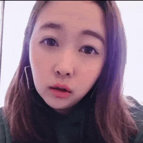 提供手工服務的專家C Charliee