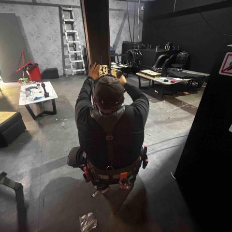 提供電錶服務的專家柯琦翬