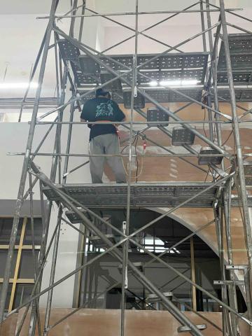 好工人拆除裝修團隊 - 台大工學院施工中