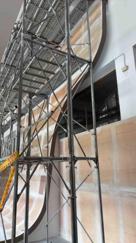 好工人拆除裝修團隊 - 台大工學院邊框油漆施工