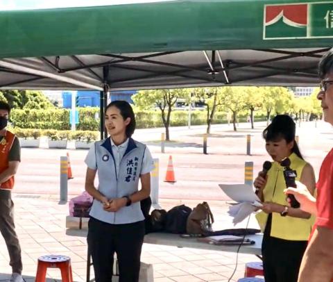 小晴天邱秀滿客語活動主持人 - 主持某活動現場ㄧ隅