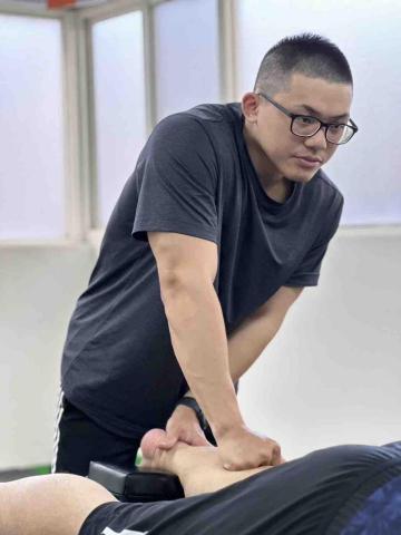 新竹市東區按摩服務專家推薦Allen教練