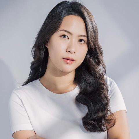 提供2021戲劇服務的專家菲Faye 飛魚老師