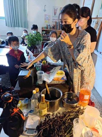 KANA Hong - 大環境的手作課程