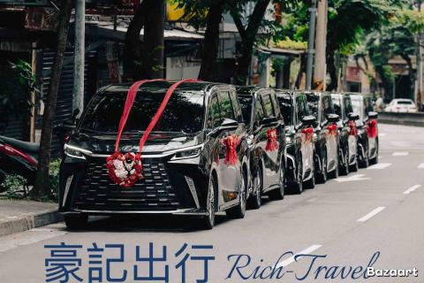 信義小客車租賃有限公司 - 專營高級商務車ALPHARD、LMㄝ
-機場接送
-商務包車
-結婚禮車
-包車旅遊
-客製化接送服務
-月子中心接送服務
專業職業駕駛，合法租賃車輛，高額乘客險保障，提供女性司機，中.英司機