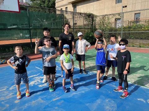 葉讀賢 - 假日班駐點籃球教學&mdash;國小不分年級團課