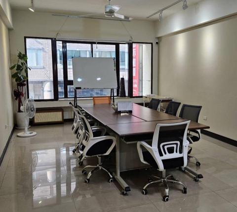 富仲企管顧問有限公司 - 