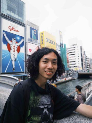 提供化學服務的專家胡育誠