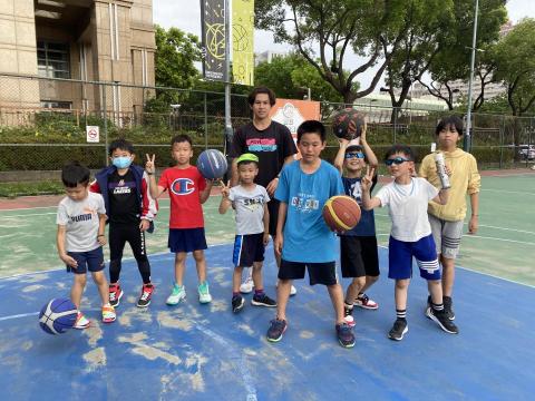 葉讀賢 - 假日班駐點籃球教學&mdash;國小不分年級團課