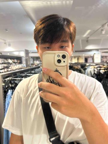 提供數學教學服務的專家余日洋