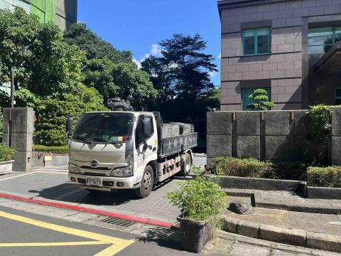 提供止滑磚服務的專家李建逸