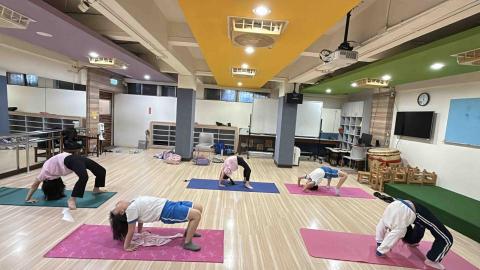 莊惠瑩 - 兒童瑜伽，讓小朋友認識自己的身體！