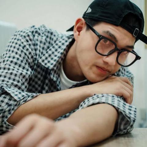 提供模特兒服務的專家廖凱威