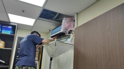 布丁冷氣洗凈 - 壁掛清洗冷媒製冷蒸發器鋁鰭片,清洗風輪