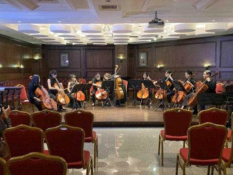 高雄大提琴 陳老師 - 也有大提琴合奏團