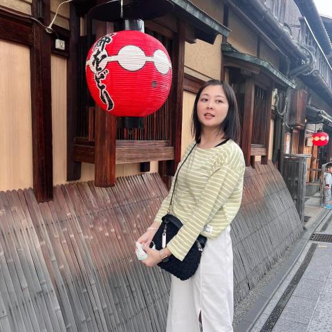 提供小編工作dcard服務的專家Liz Hu