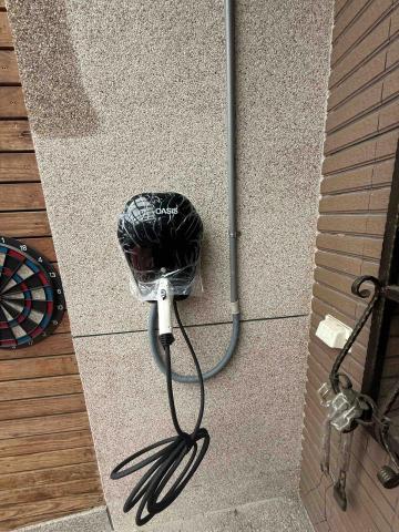 郭奕增 - 充電樁安裝