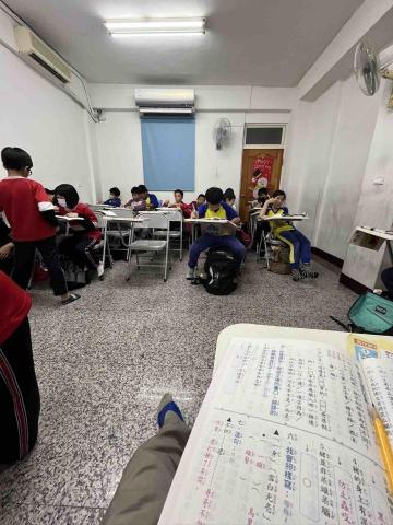 洪子堯 中正大學政治學系在校生 - 