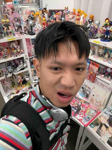 提供兒童美術服務的專家Kiyo