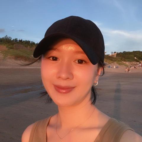 提供訂做戒指服務的專家Lynn