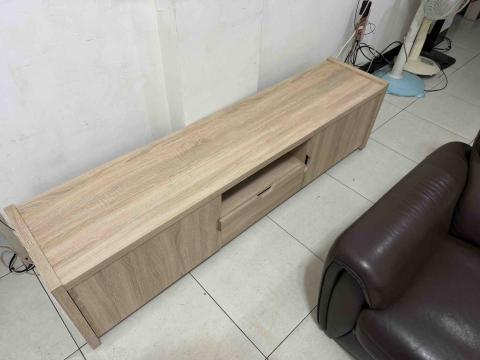 林修德 -  搬運電視櫃一台$800