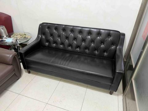 林修德 -  搬運三人沙發一張1500