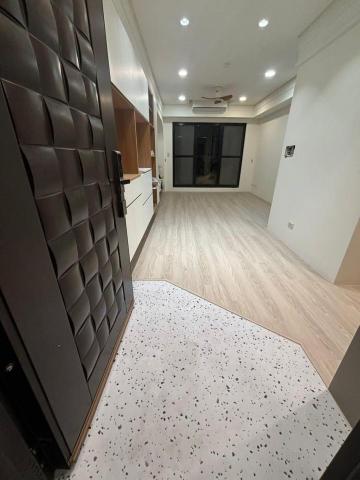 楊銓榮 - 中和區建案木地板客變