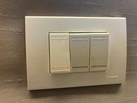 周文翔 - 開關切損壞維修 周文翔 - 開關切損壞維修