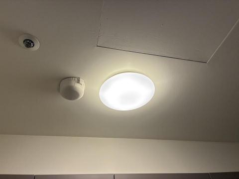周文翔 - 燈具接電上牆 周文翔 - 燈具接電上牆
