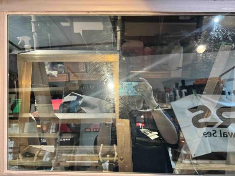 GRS玻璃再生服務 - 水垢去除後(太陽紋為自然形成，非施作造成)