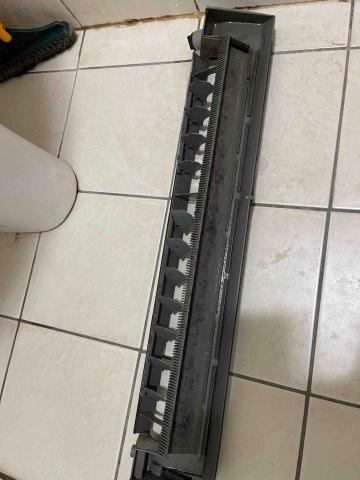 無名清潔 - 冷氣水盤（清洗前）