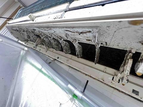 金龍陞冷氣空調有限公司 - 清洗前