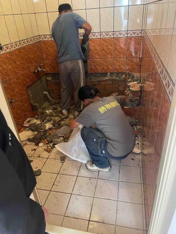 順富工程行（居家修繕》 - 新竹梵谷23社區廁所打除