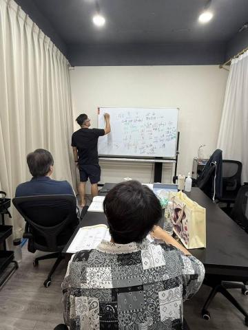 周佑昇 - 中壢專業教室歡迎來報名?