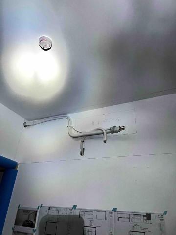 金龍陞冷氣空調有限公司 - 壁掛式內機管路預放