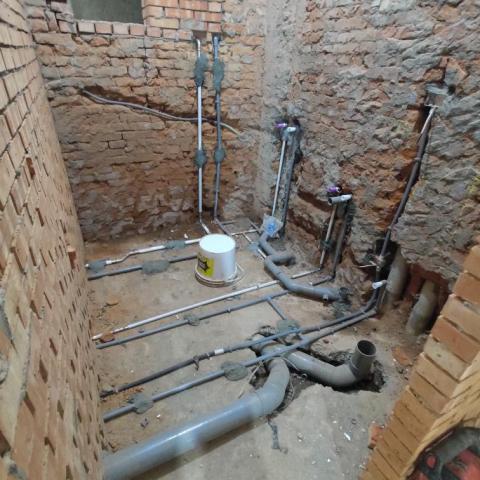 吳冠霖 - 浴廁管線重新配置