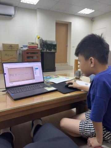 Eric Tsai - 讓學生複習遊戲中學到的單字