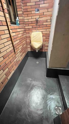 盛弈藝術塗裝 - 商業空間-龜山島海產店廁所地坪