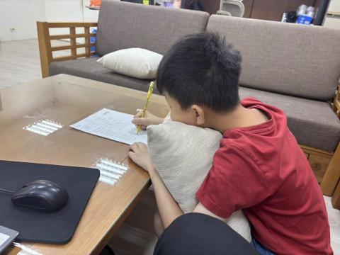 Eric Tsai - 學生寫筆記之情況