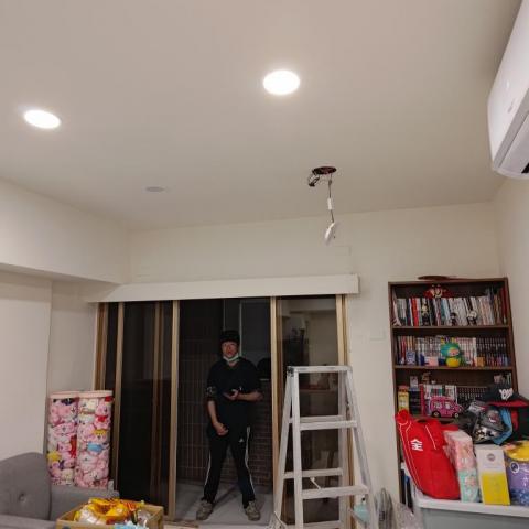 吳冠霖 - 坎燈開孔、安裝