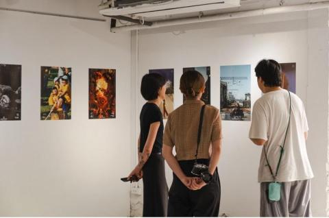 佐々木咲 - 在cizucu的photo poster project台灣場當工作人員（中日翻譯員）