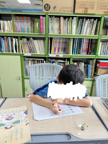 李楷誼 - 教低年級自閉症學生國語課