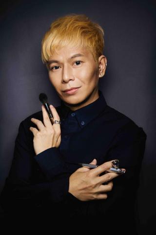 提供彩繪服務的專家Dino老師