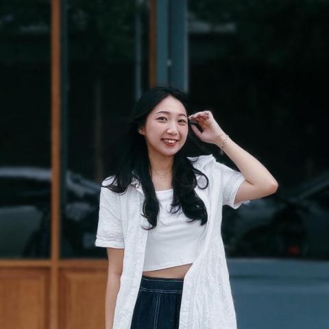 提供婚禮背板出租台中服務的專家周亭言