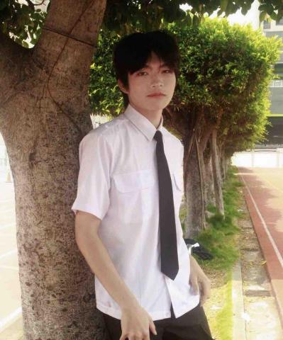 提供舞蹈班台中服務的專家高御恩