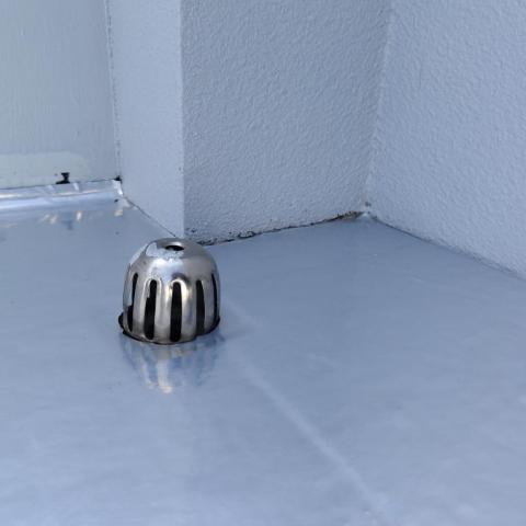 隔熱超人 - 排水孔的做工真細緻