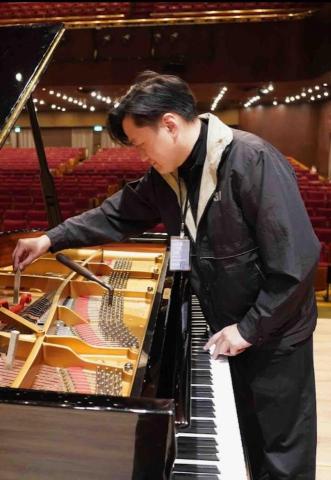 鋼琴調音師翁浩勛RPT - 中山堂生命的熱情音樂會演出調音