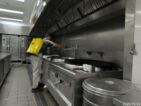 欣宏環保企業社 - 蟑螂消毒